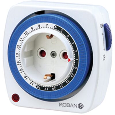 PROGRAMADOR ENCHUFABLE 230V